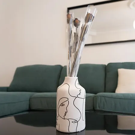 De Luxe Champs Elysees Neuf Apartment *